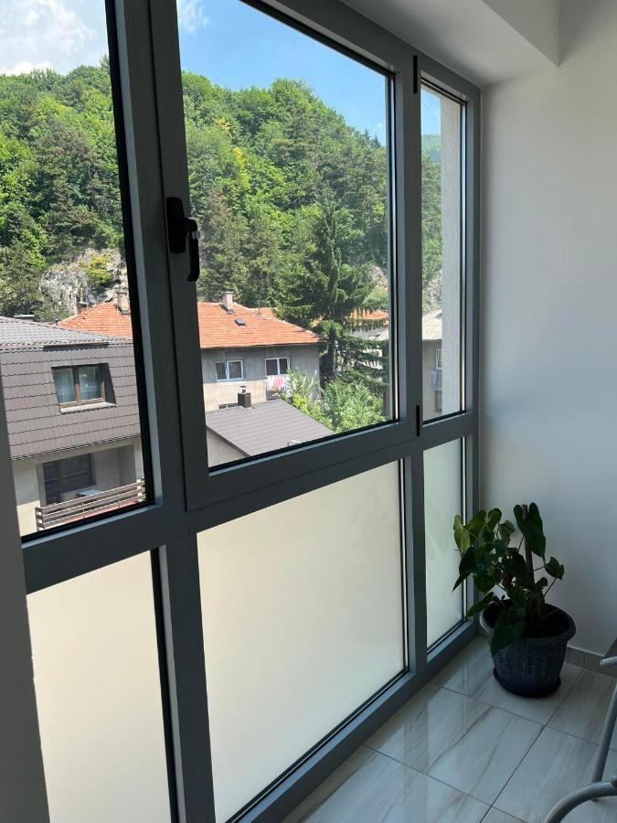 טראווניק Apartment Yesa מראה חיצוני תמונה